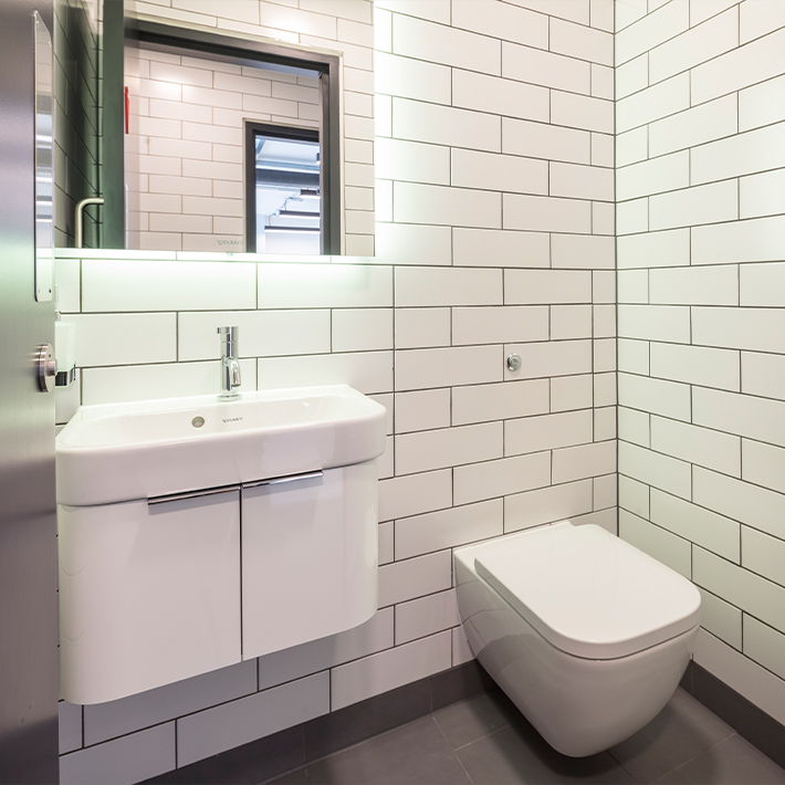 Fitted bathroom at 140 Old Street