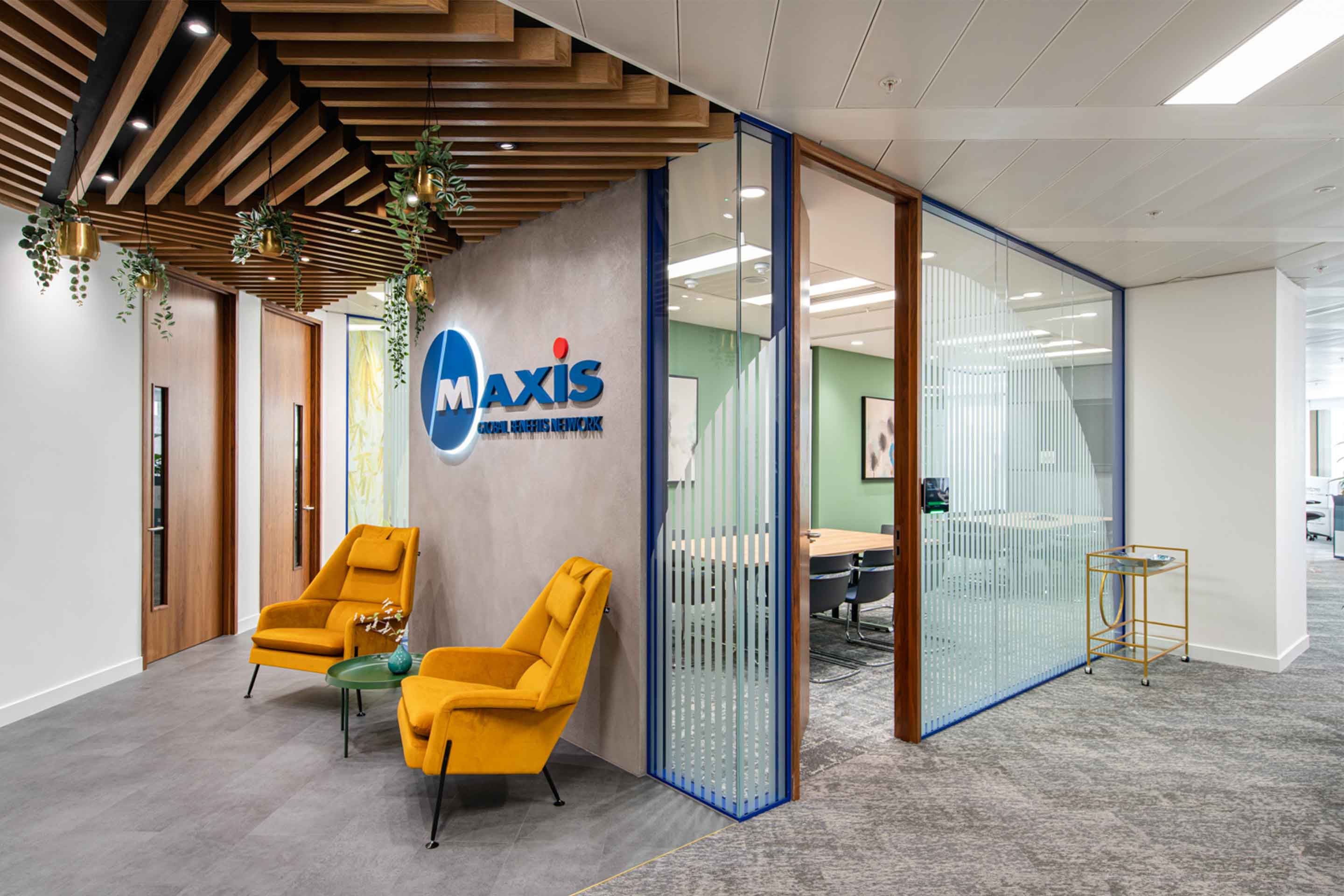 Maxis GBN with meeting room and biophilia